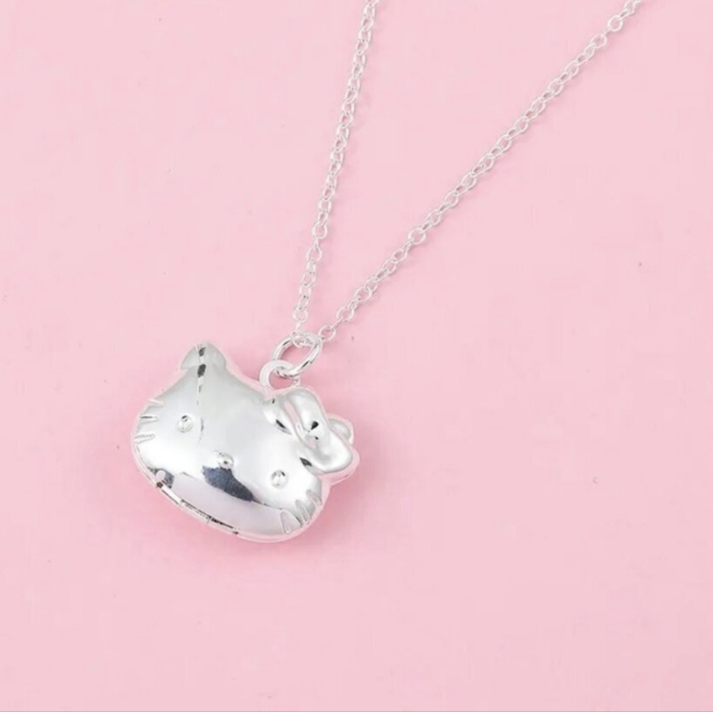 Hello Kitty Locket Necklace - Picture 6 of 7